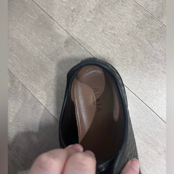 Alaia leather black sneakers - Picture 4 of 7